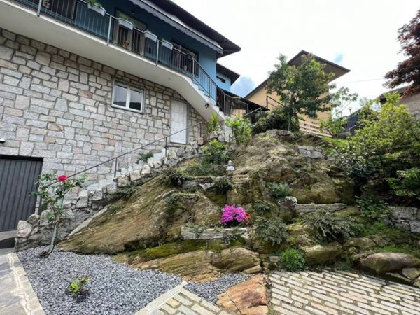 casa indipendente in vendita ad Omegna in zona Crusinallo