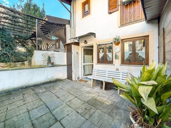 casa indipendente in vendita ad Omegna