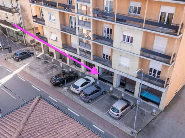 negozio in vendita ad Omegna