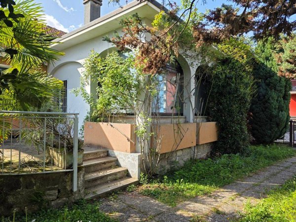 casa indipendente in vendita ad Omegna