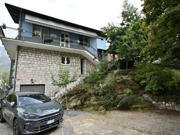 casa indipendente in vendita ad Omegna in zona Crusinallo
