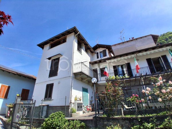 appartamento in vendita ad Omegna in zona Sant'Anna
