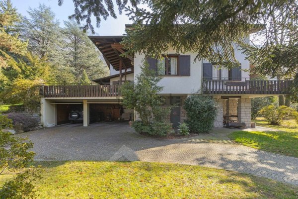 casa indipendente in vendita ad Omegna