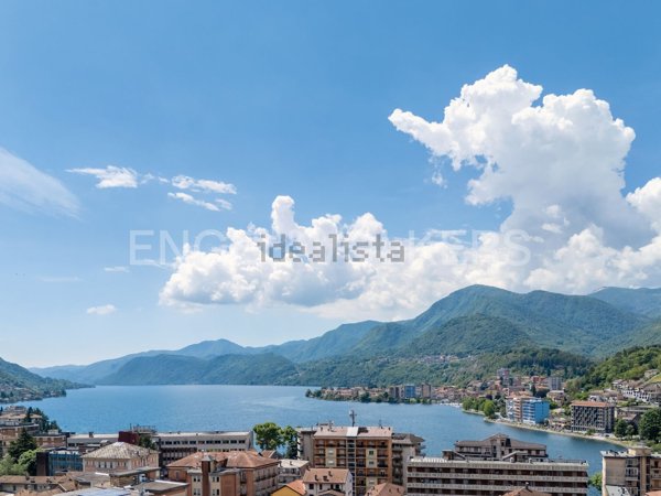 casa indipendente in vendita ad Omegna in zona Sant'Anna