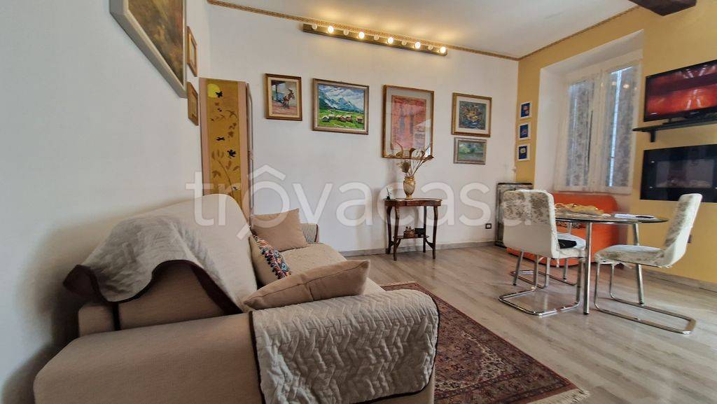 appartamento in vendita ad Omegna in zona Sant'Anna