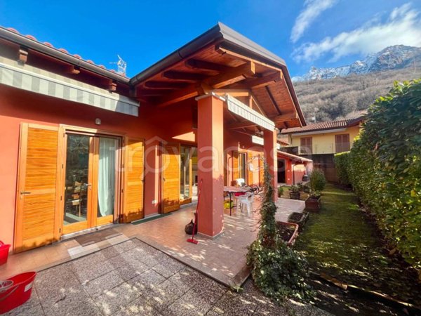 casa indipendente in vendita ad Omegna