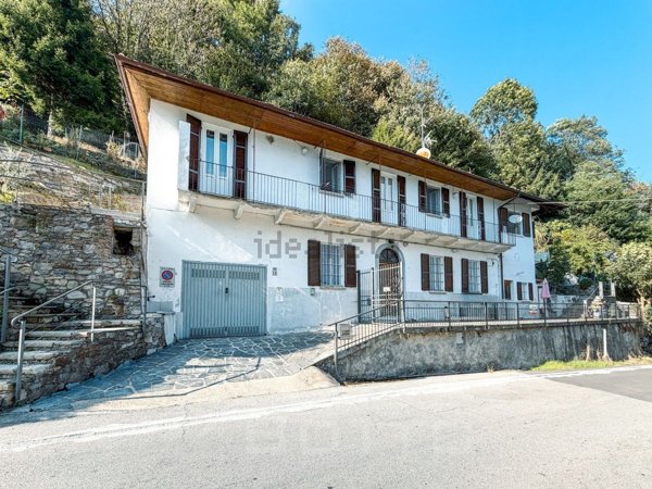 casa indipendente in vendita ad Omegna in zona Crusinallo