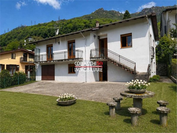 casa indipendente in vendita ad Omegna in zona Crusinallo