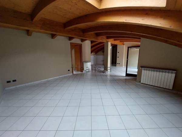 appartamento in vendita ad Omegna in zona Sant'Anna