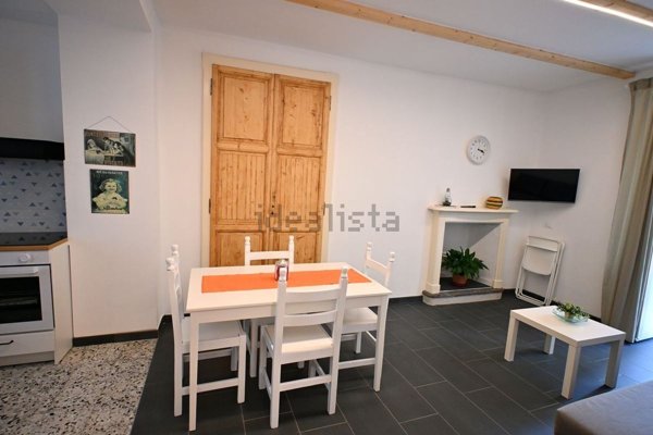 appartamento in vendita ad Omegna in zona Sant'Anna