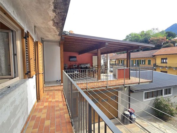 appartamento in vendita ad Omegna in zona Crusinallo