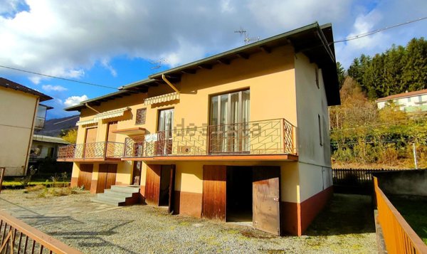 casa indipendente in vendita ad Omegna in zona Crusinallo