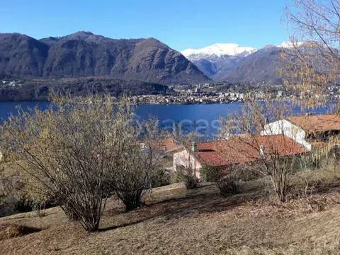 casa indipendente in vendita ad Omegna in zona Borca