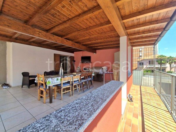 casa indipendente in vendita ad Omegna in zona Crusinallo