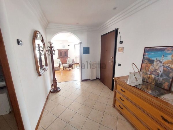 appartamento in vendita ad Omegna in zona Cireggio