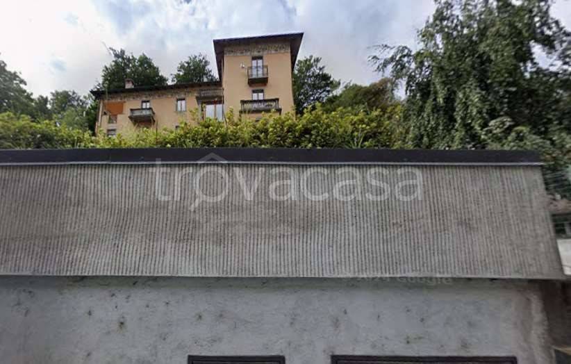 appartamento in vendita ad Omegna in zona Sant'Anna