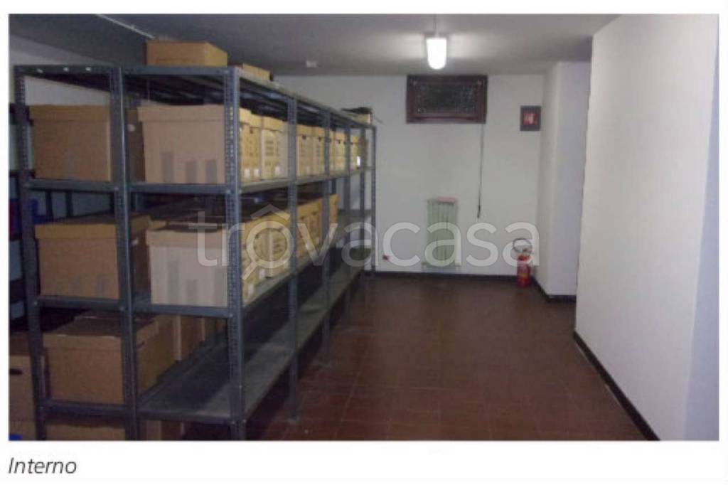 locale commerciale in vendita ad Ornavasso