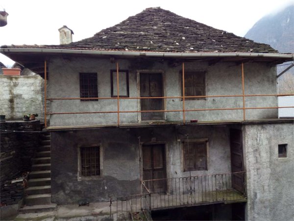 casa indipendente in vendita ad Ornavasso