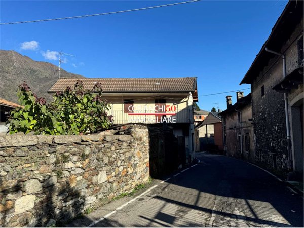 casa indipendente in vendita ad Ornavasso