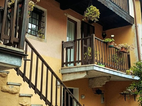 casa indipendente in vendita ad Ornavasso
