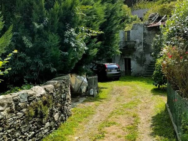 casa indipendente in vendita ad Ornavasso in zona Migiandone