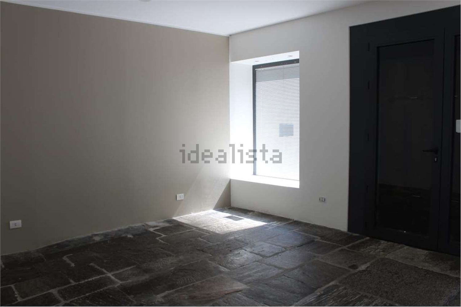 appartamento in vendita ad Ornavasso in zona Migiandone