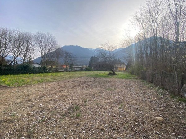 terreno edificabile in vendita ad Ornavasso in zona Migiandone