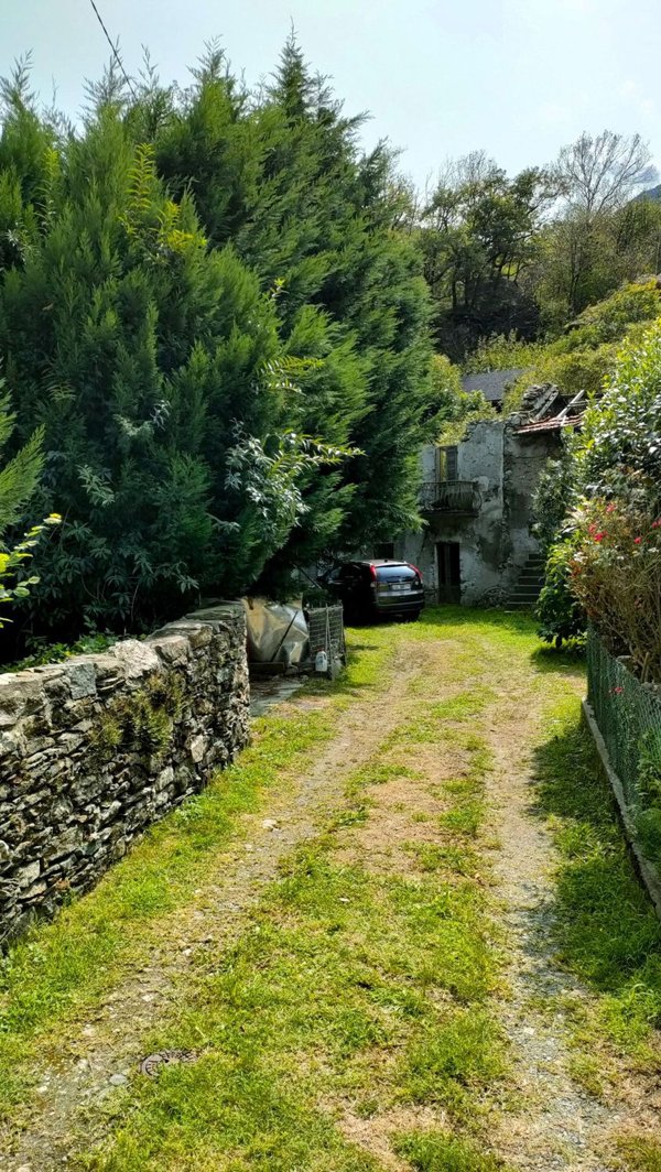 casa indipendente in vendita ad Ornavasso in zona Migiandone