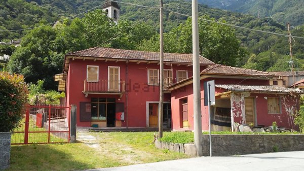 casa indipendente in vendita ad Ornavasso