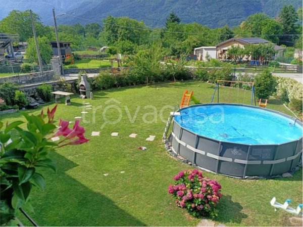 casa semindipendente in vendita ad Ornavasso in zona Migiandone