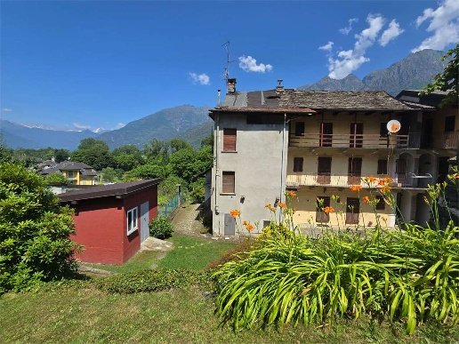 appartamento in vendita ad Ornavasso in zona Migiandone