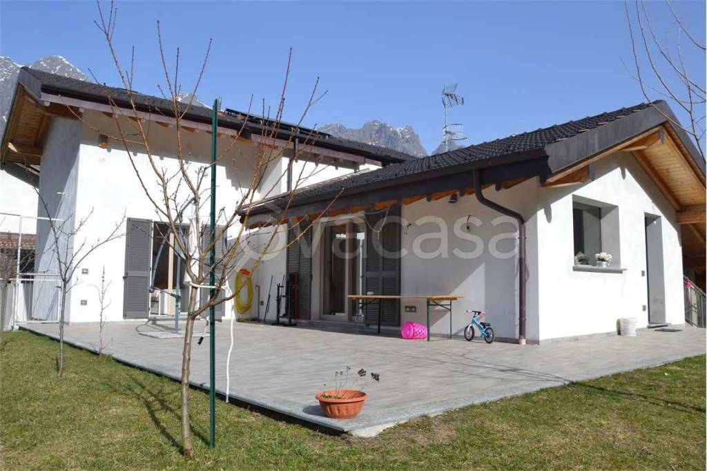 casa indipendente in vendita ad Ornavasso