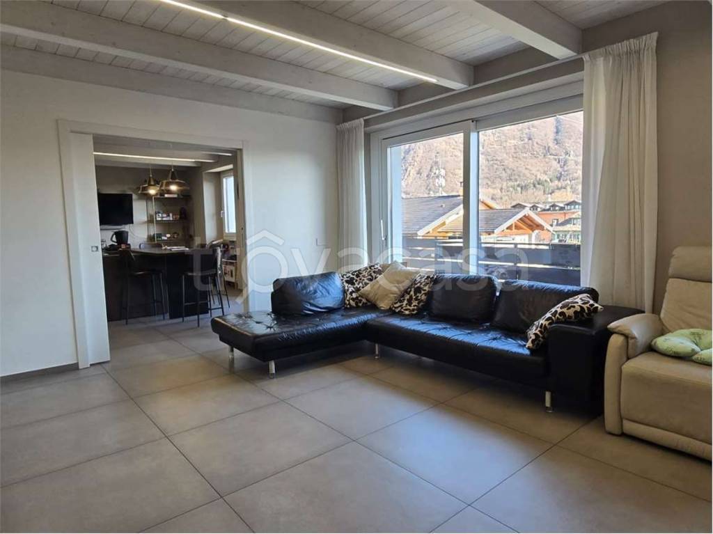 casa indipendente in vendita ad Ornavasso