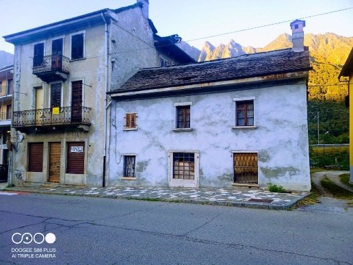 casa indipendente in vendita ad Ornavasso