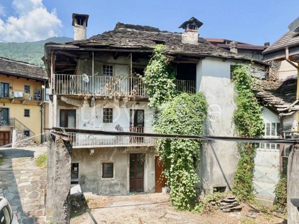 casa indipendente in vendita ad Ornavasso