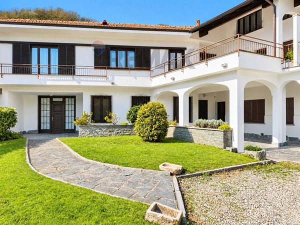 casa indipendente in vendita ad Ornavasso