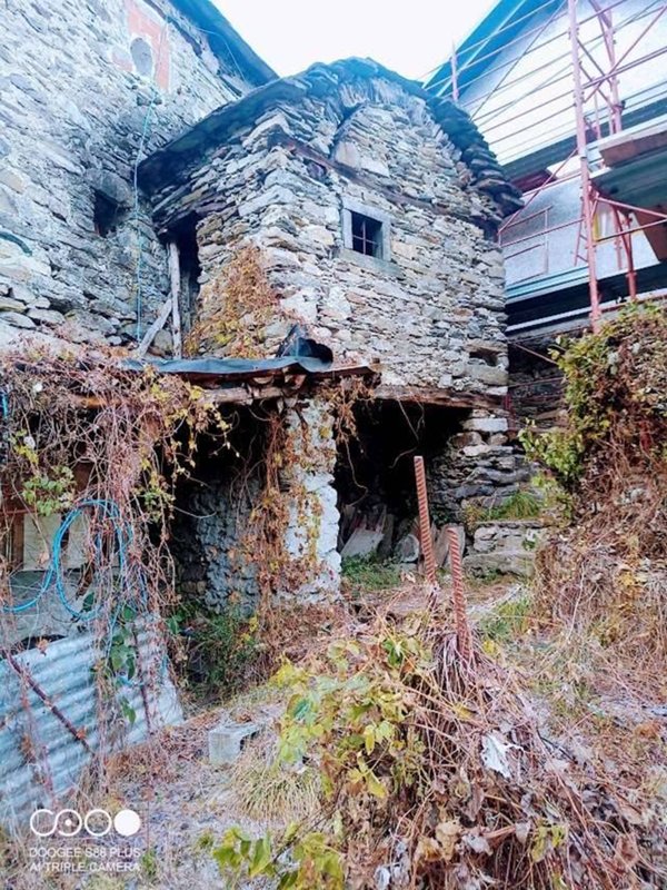 casa indipendente in vendita a Piedimulera