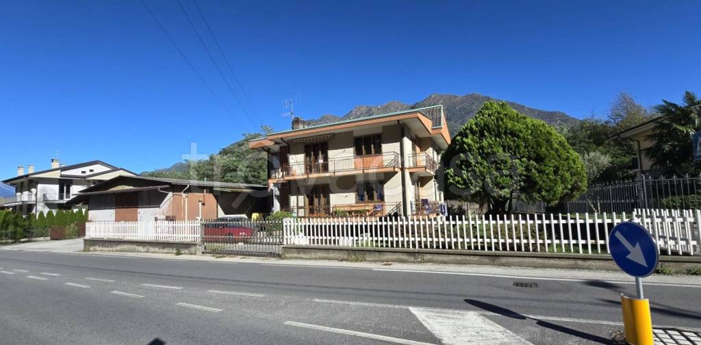 casa indipendente in vendita a Piedimulera