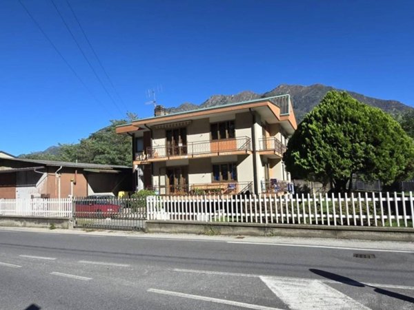 casa indipendente in vendita a Piedimulera