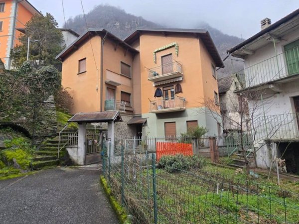 casa indipendente in vendita a Piedimulera