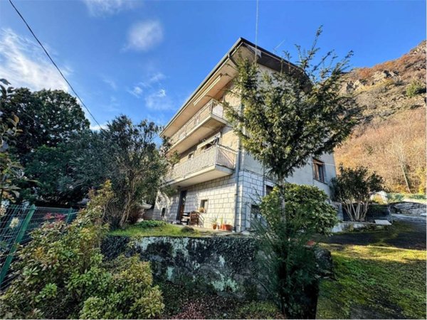 casa indipendente in vendita a Piedimulera