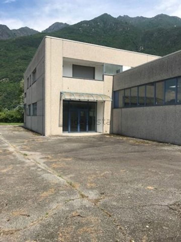 capannone in vendita a Piedimulera