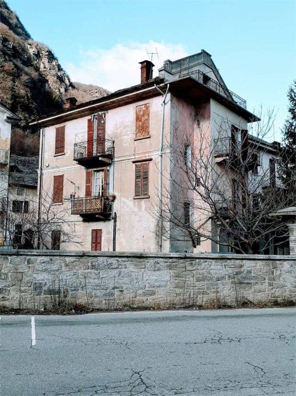 casa indipendente in vendita a Piedimulera