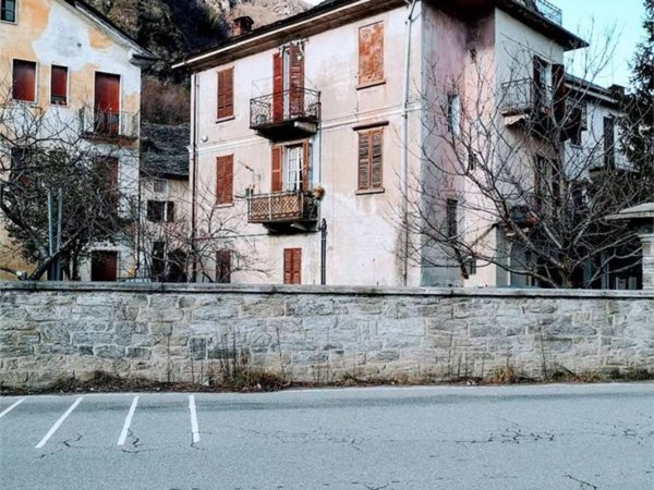 casa indipendente in vendita a Piedimulera
