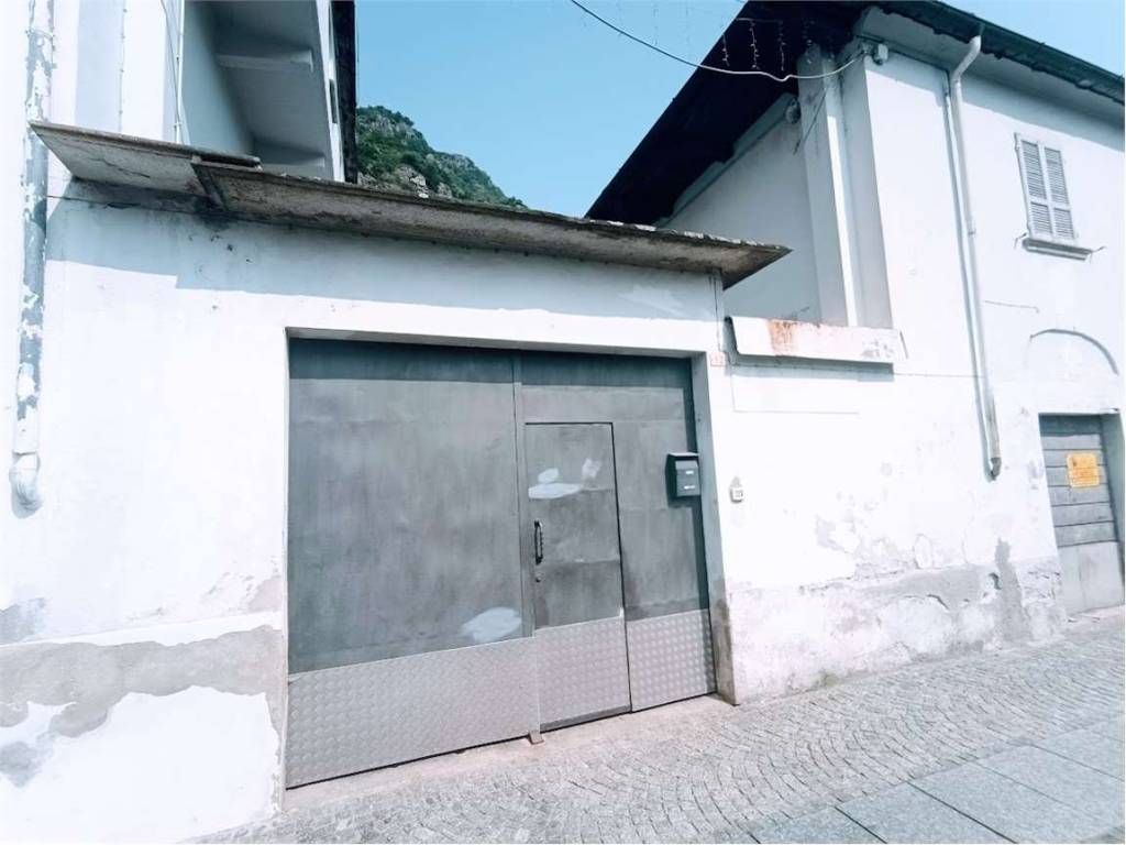 casa indipendente in vendita a Piedimulera