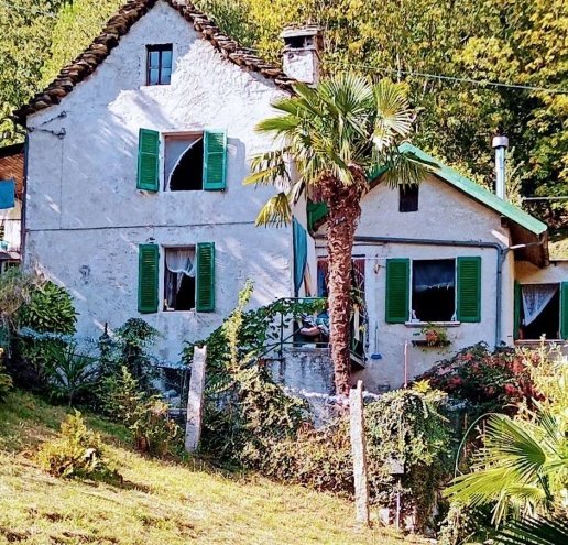 casa indipendente in vendita a Piedimulera in zona Cimamulera