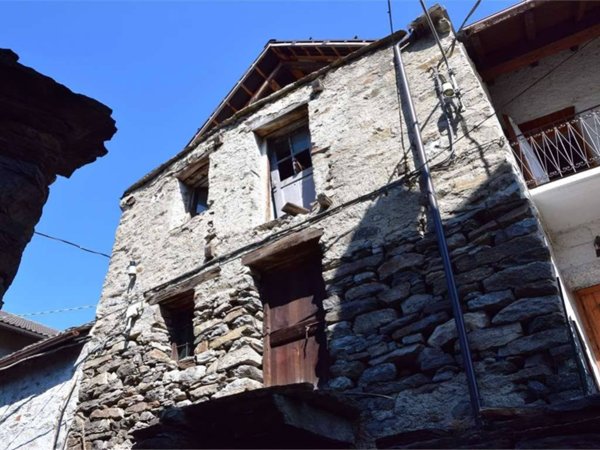 casa indipendente in vendita a Piedimulera