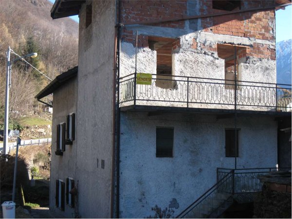 appartamento in vendita a Piedimulera in zona Cimamulera