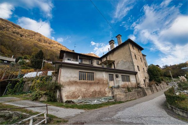 casa indipendente in vendita a Piedimulera in zona Cimamulera