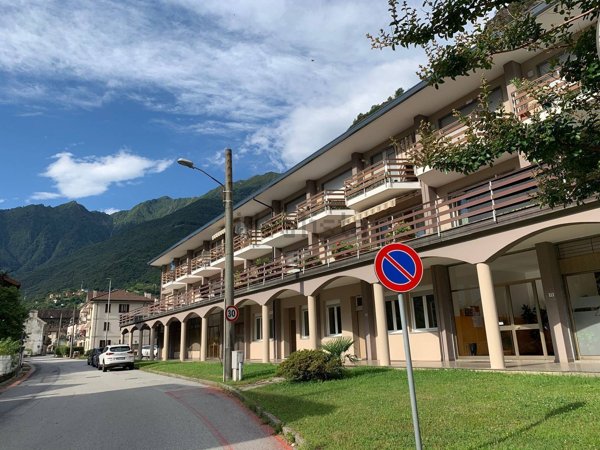 locale commerciale in vendita a Piedimulera in zona Pairazzi